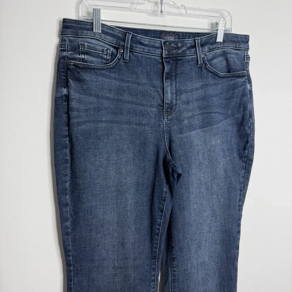 NYDJ Barbara Bootcut Jeans Blue‎ Wash Size 14 Minimalist Casual Modern Timeless